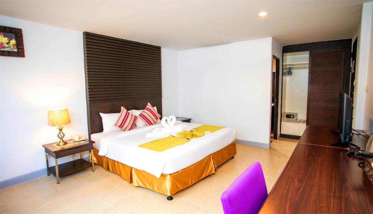 Sino House Patong Hotel Kültér fotó