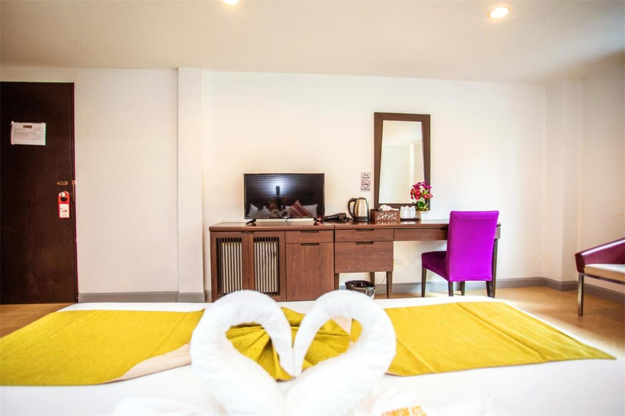 Sino House Patong Hotel Kültér fotó