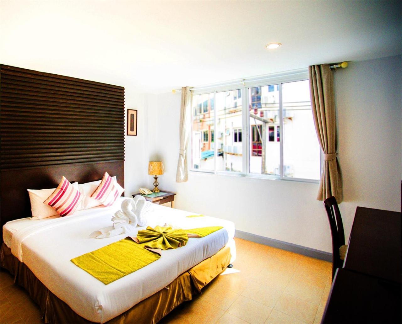 Sino House Patong Hotel Kültér fotó