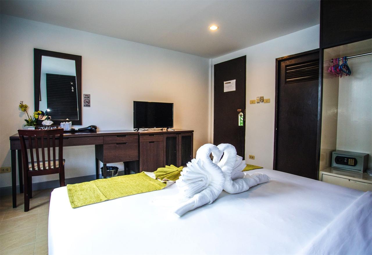 Sino House Patong Hotel Kültér fotó