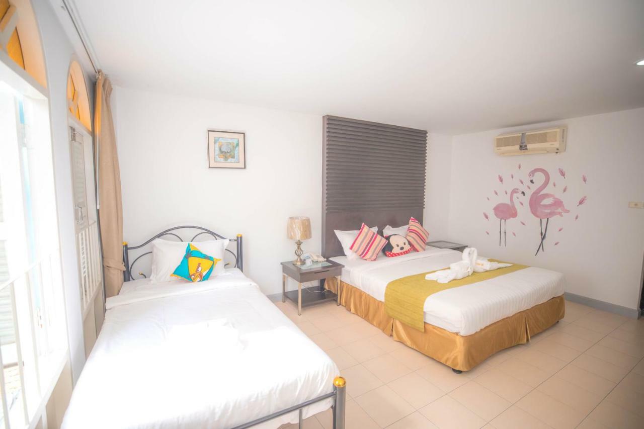 Sino House Patong Hotel Kültér fotó