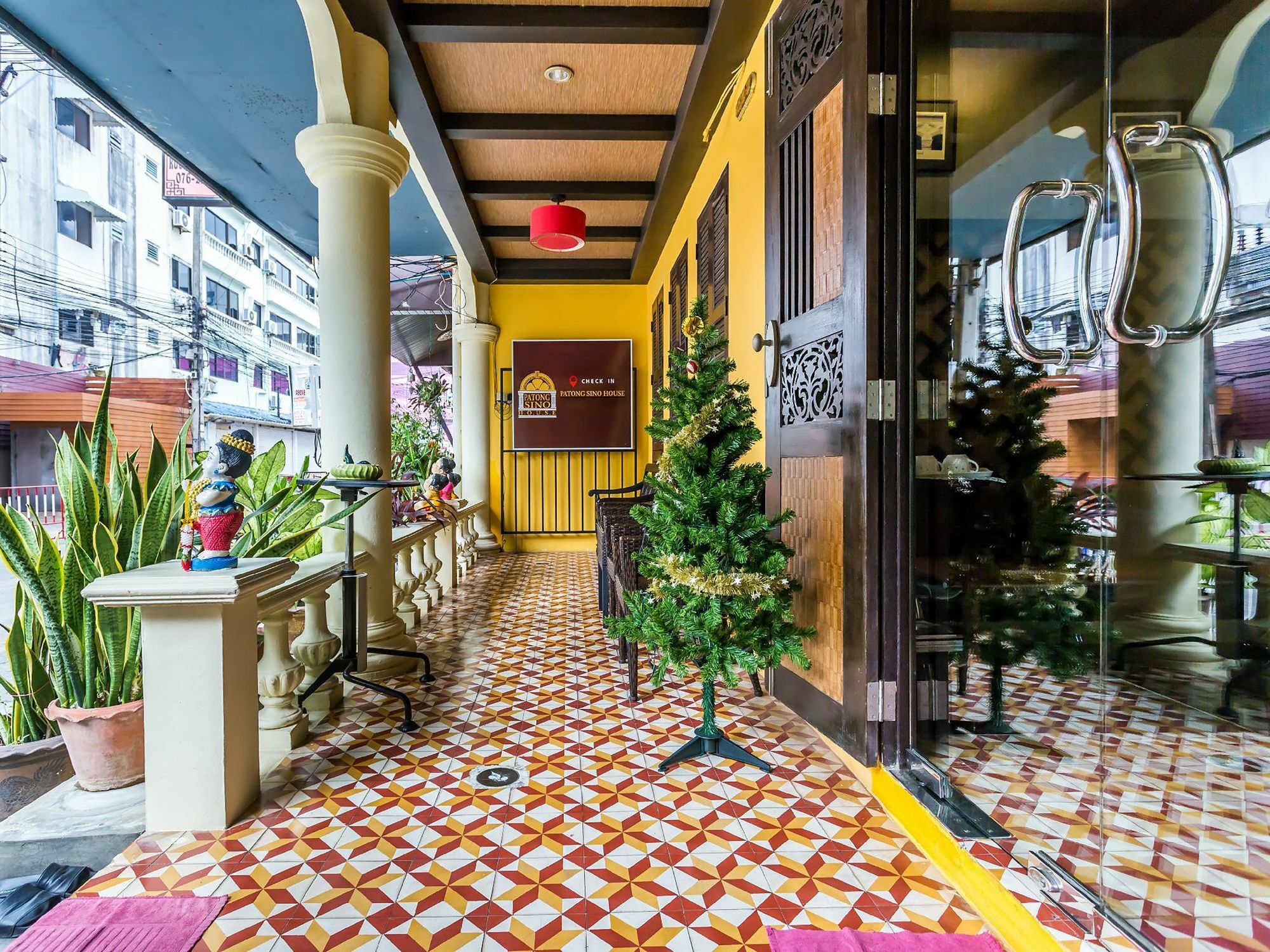 Sino House Patong Hotel Kültér fotó