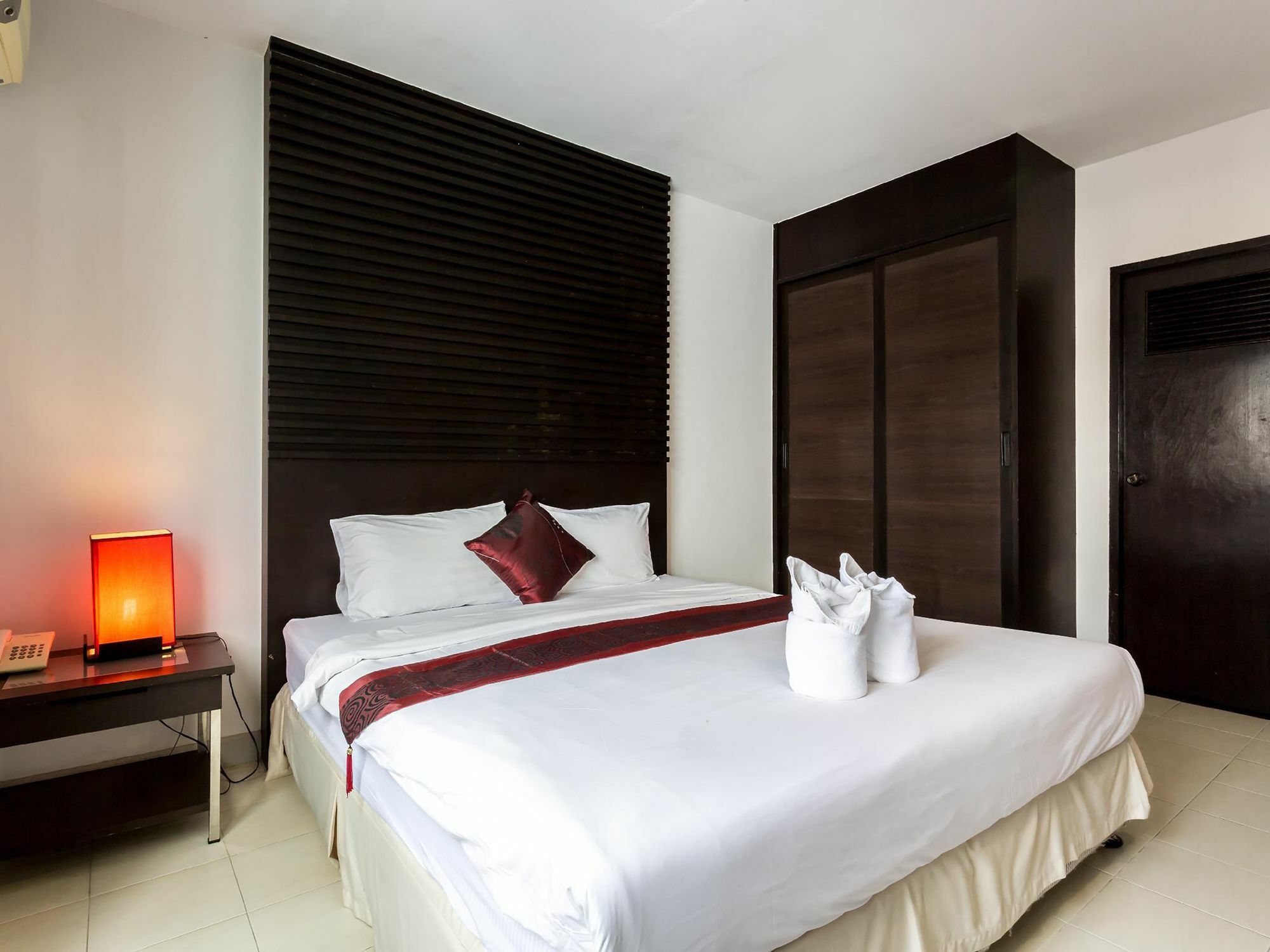 Sino House Patong Hotel Kültér fotó